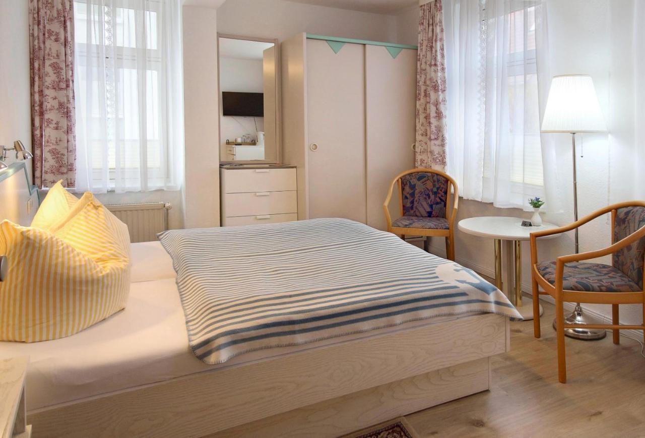 Ferienzimmer In Der Villa Ostseelilie Sassnitz Extérieur photo
