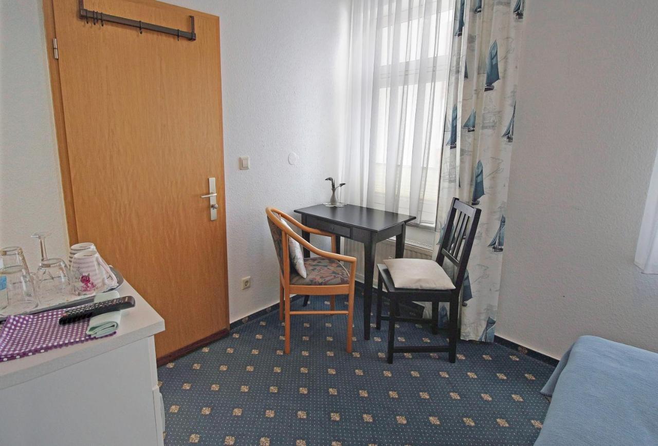 Ferienzimmer In Der Villa Ostseelilie Sassnitz Extérieur photo